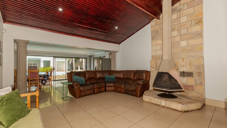 4 Bedroom Property for Sale in Wilkoppies North West